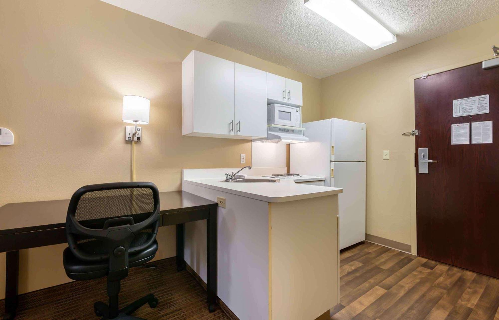 Extended Stay America Suites - Rockford - I-90 Экстерьер фото