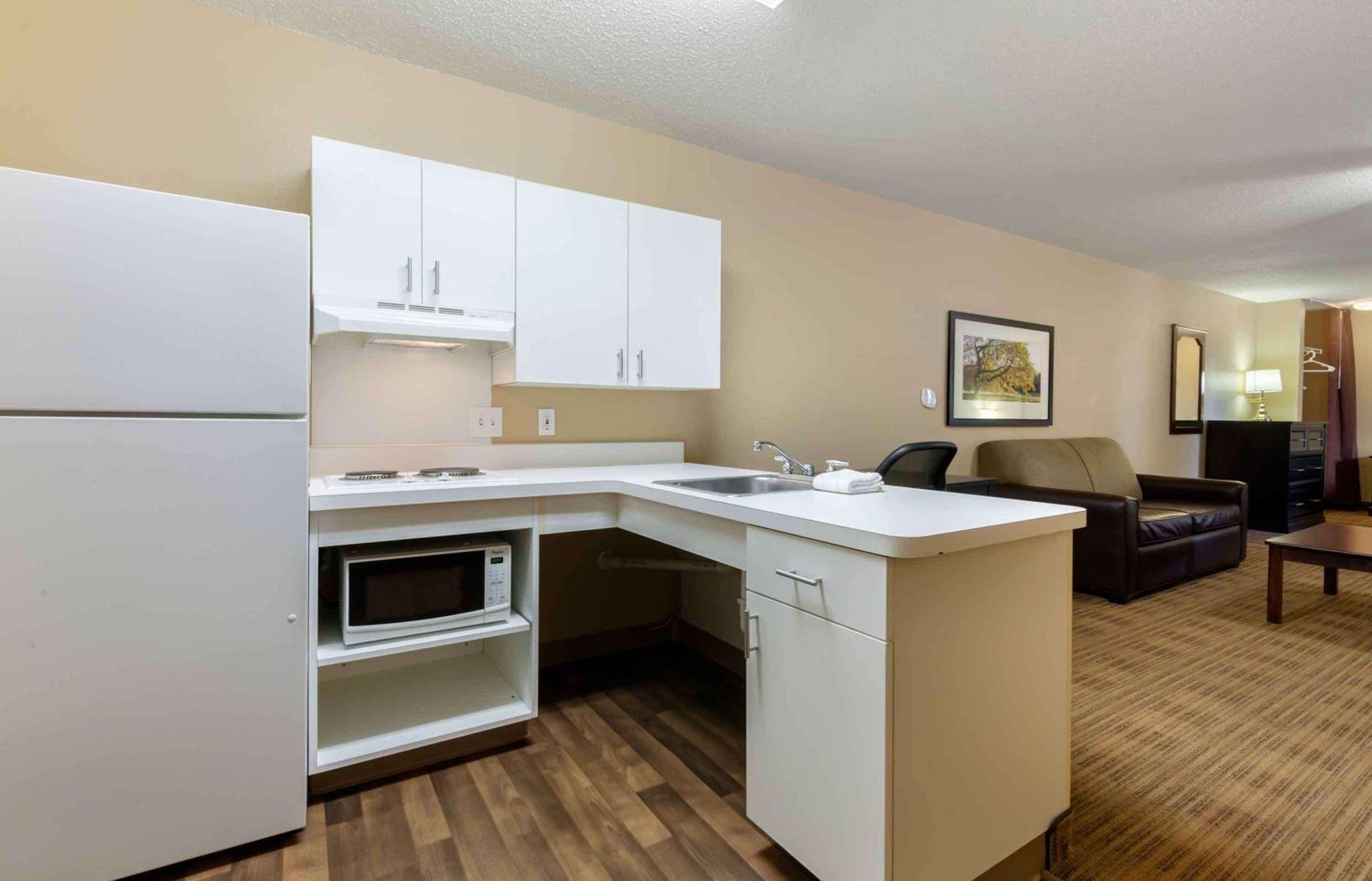 Extended Stay America Suites - Rockford - I-90 Экстерьер фото