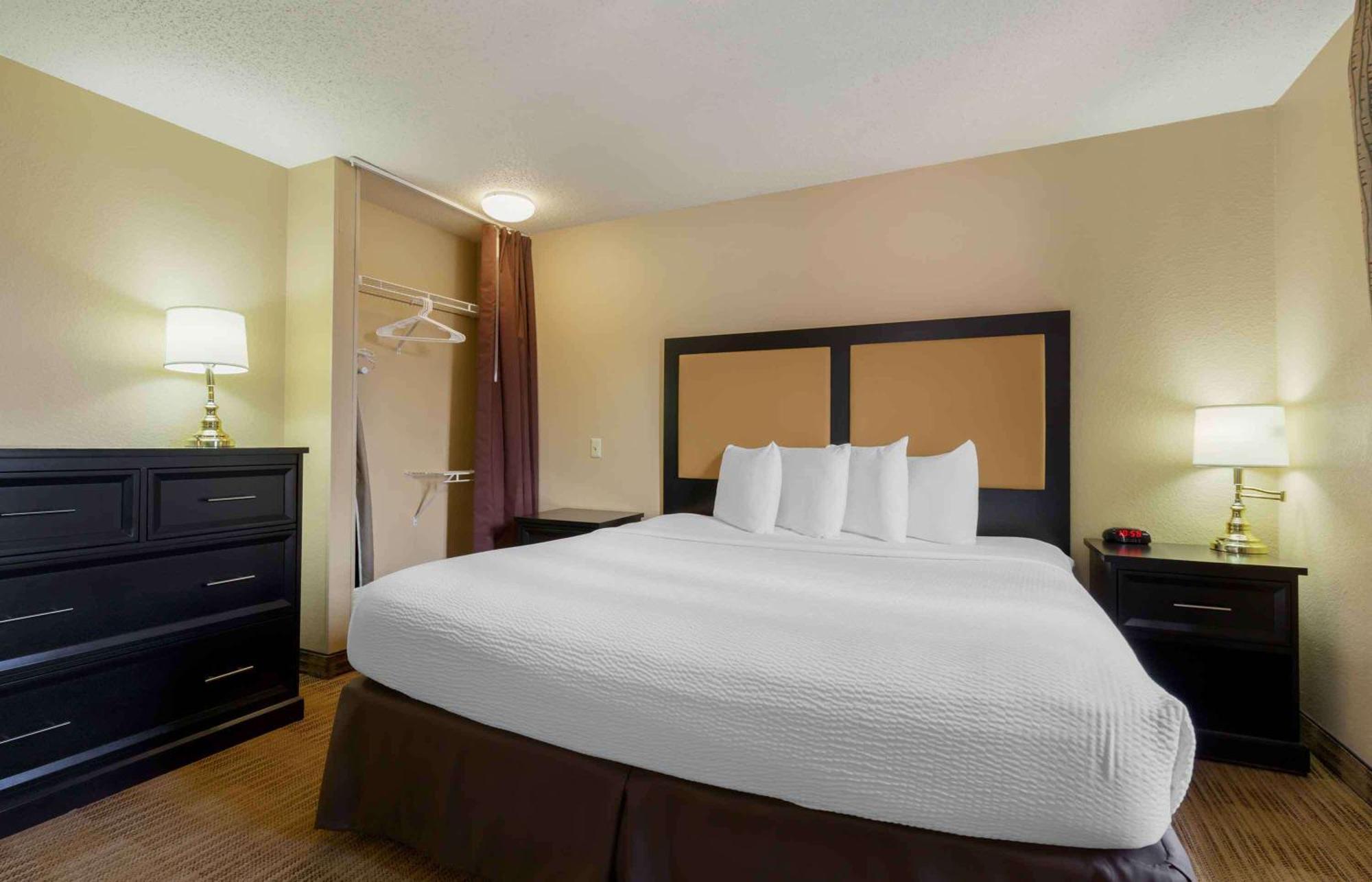 Extended Stay America Suites - Rockford - I-90 Экстерьер фото