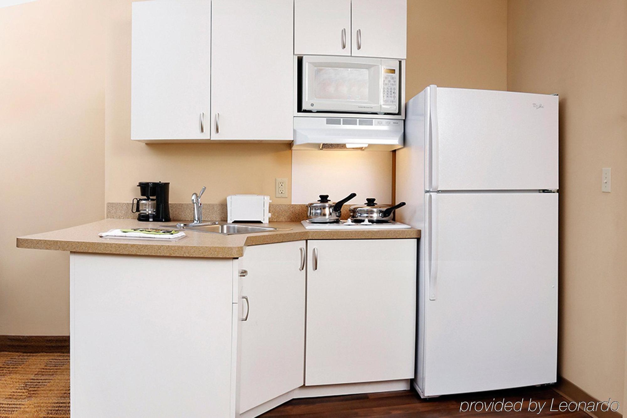 Extended Stay America Suites - Rockford - I-90 Экстерьер фото